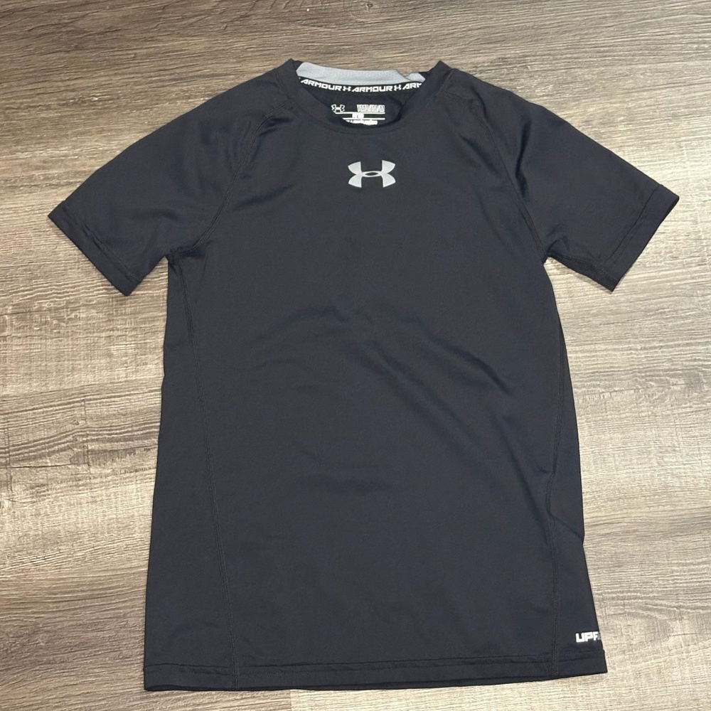 Under Armour HeatGear Short Sleeve Baselayer Black - Youth Medium